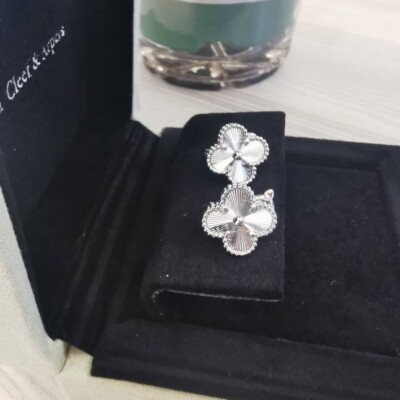 Van Cleef & Arpels Earring Guilloche 18K White Gold Vintage Alhambra