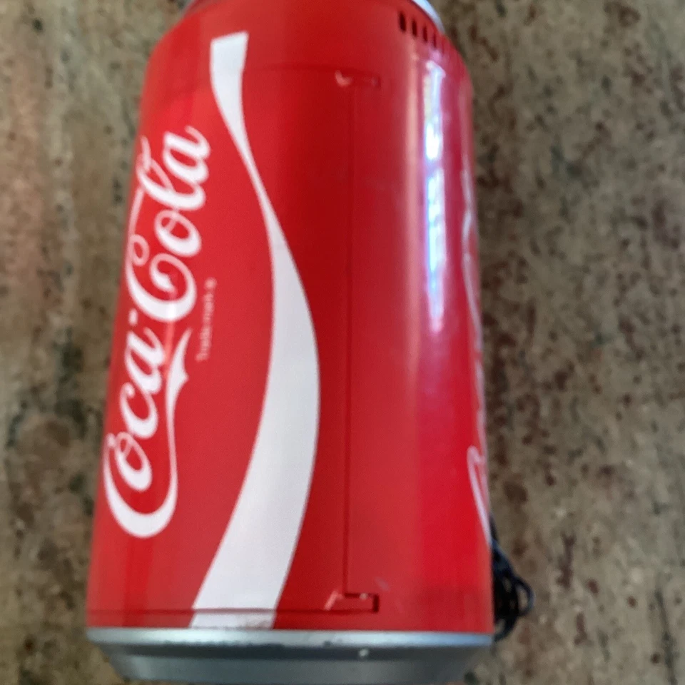Mini refrigerador eléctrico Koolatron 8 latas oficial Coca-Cola AC/DC CC-06 Foto 3 de 4