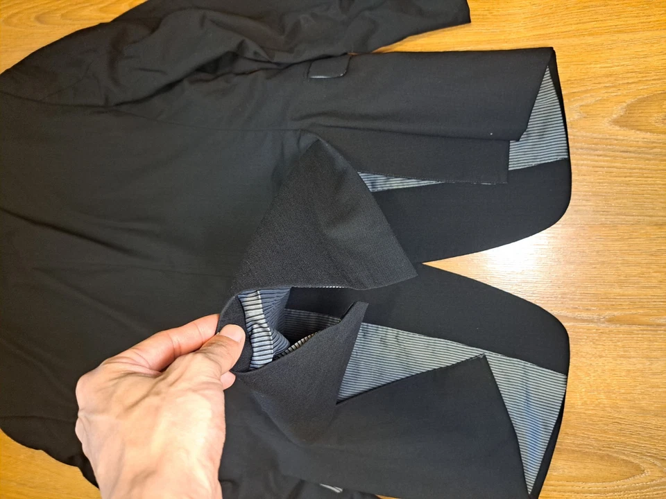 Calvin Klein Blazer Mens 42R Black Gold Buttons Sport Coat Suit Jacket - Image 3 of 4