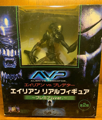 FuRyu AVP Alien Real Figure Premium Black Version