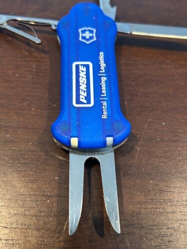 Victorinox Swiss Army Golf Tool Folding Pocket Divot Tool Ball Marker Blue A3374 - Picture 10 of 10