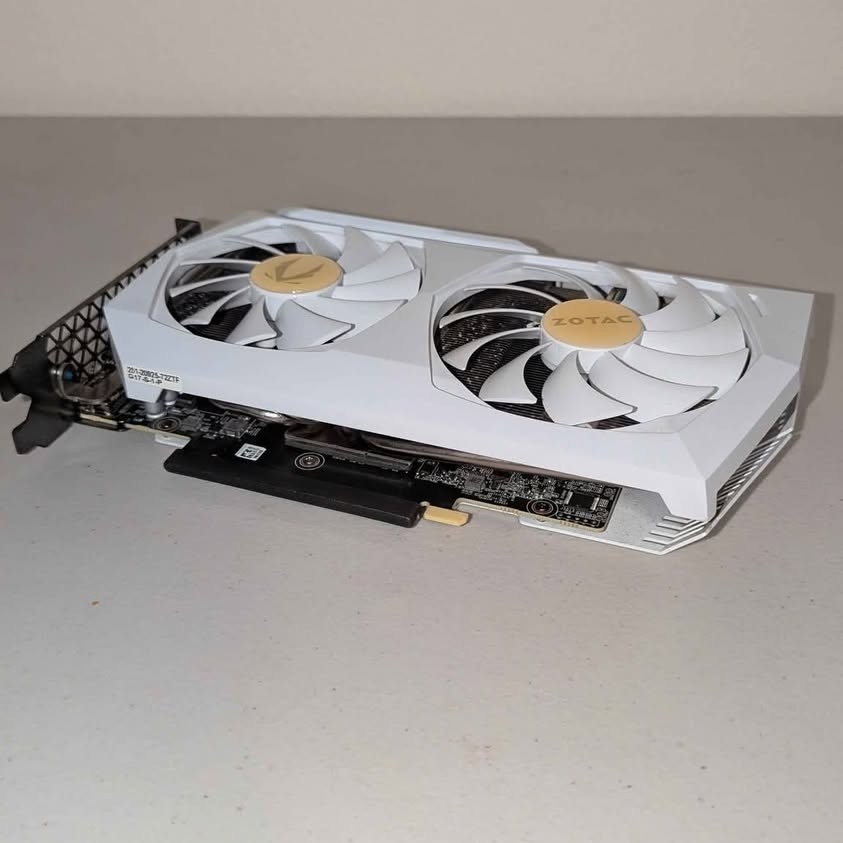 ZOTAC GAMING GeForce RTX 3060 Ti AMP White Edition LHR 8GB GDDR6