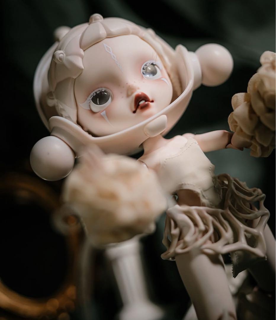 SKULLPANDA WHITE DEW アクションフィギュア Popmart Popmart Skullpanda White Dew Action Figure Genuine product