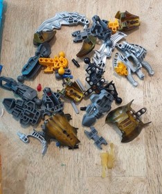 LEGO BIONICLE: Carapar (8918) Complete With Squid And Instructions