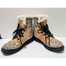 YesWeVibe "peace on earth" Vegan Faux Fur Lined Boots size 8