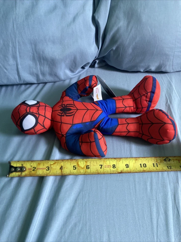 Muñeco de peluche Good Stuff Toys Spider-Man 12”. 2023! Foto 3 de 4