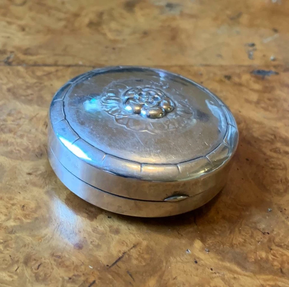 Georg Jensen Art Nouveau Plata Cómoda 79 Píldoras Joyería Anillo Caja 1915-1932 Foto 3 de 4