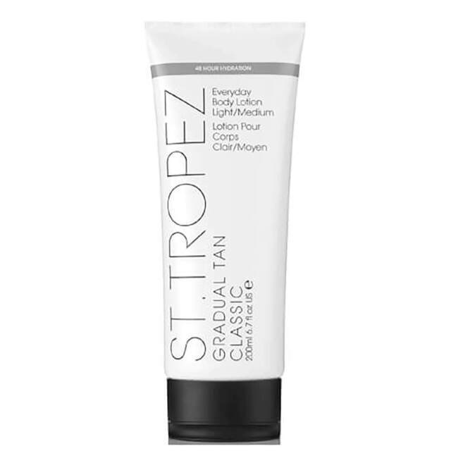 St. Tropez Gradual Tan Classic Body Lotion Light/Medium - 200ml