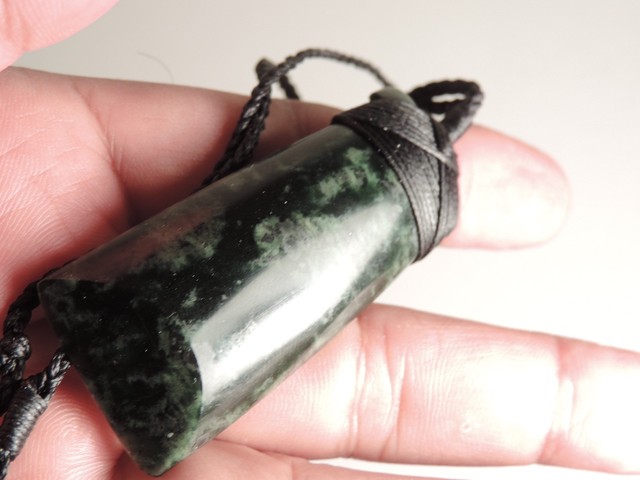 TANGIWAI TOKI ADZE EXCLUSIVE BOWENITE New Zealand Greenstone Maori Jade 