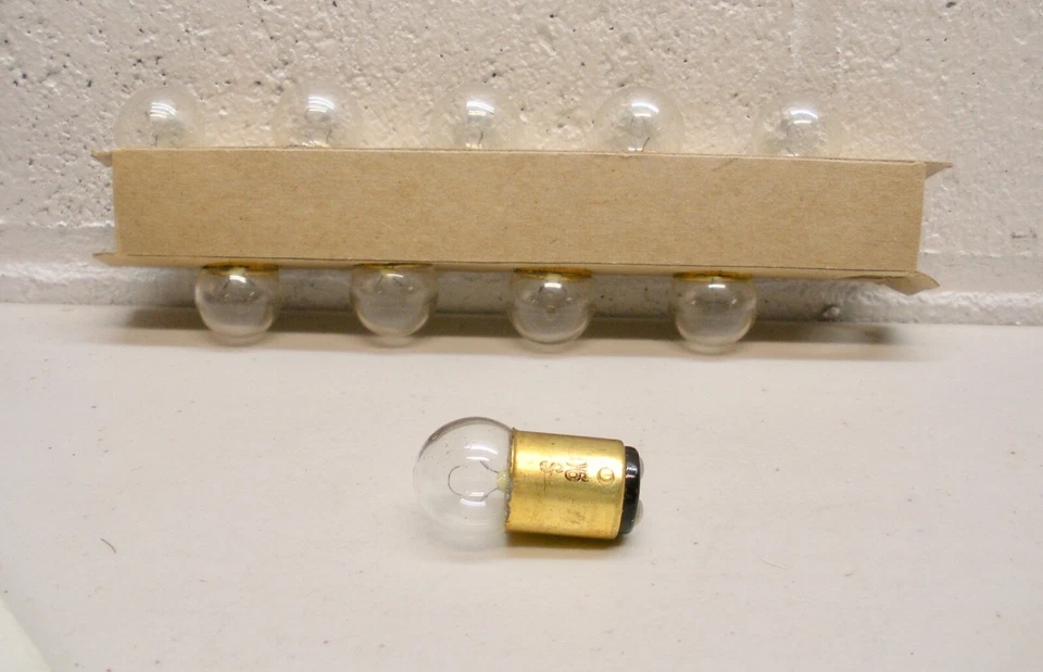 90 Sylvania Incandescent Miniature Light Lamp Bulb 12V Vintage NOS - PACK OF 10 - Image 2 of 3