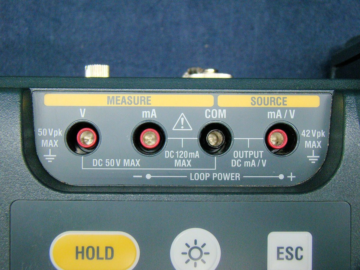 CA700J01 Yokogawa Pressure Calibrator Gauge Portable High Precision