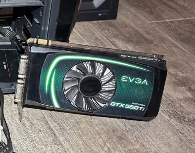 EVGA NVIDIA GeForce GTX 550 Ti (01G-P3-1556-KR) 1GB GDDR5 SDRAM PCI Express x16