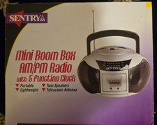 Sentry Mini Boom Box AM FM Radio Clock MBBRC New In Box Portable Vintage