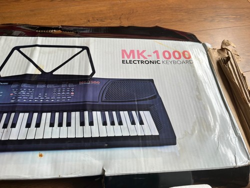 Gear4music MK-1000 54-Key Portable Keyboard with microphone - Picture 10 of 12