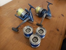 2 Mulinelli Shimano Aerlex 8000 XSA Bobina Fissa con 3 Bobine di Ricambio Ricambi Riparazioni
