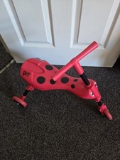 Scuttlebug 3-Wheel Foldable Ride-On Tricycle Beetle Trike Red