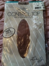 Silken Sheer Control Top Pantyhose Size D New Beige Cotton Shield W/Lycra