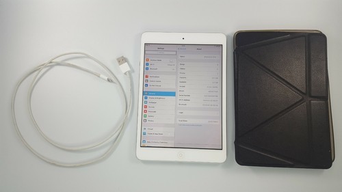 Apple iPad Mini 1. Gen mit WLAN 16GB weiß & silber - iOS 9.3.5 + ZUSATZ!