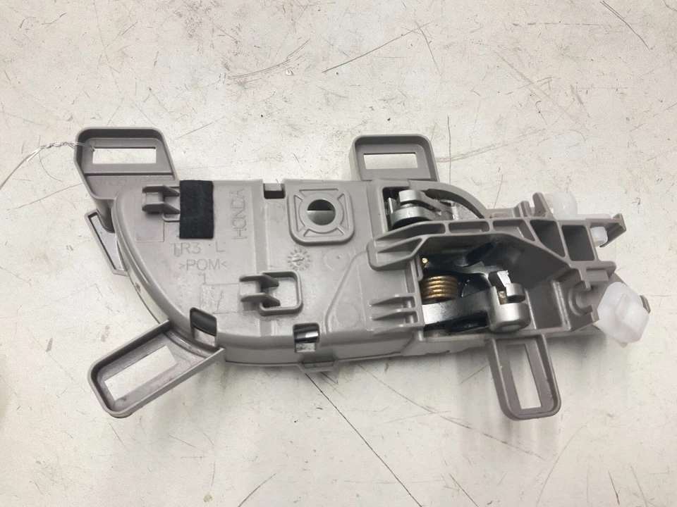 Оригинальная передняя левая внутренняя дверная ручка со стороны водителя для седана Honda Civic 2015 года выпуска - Изображение 3 из 4