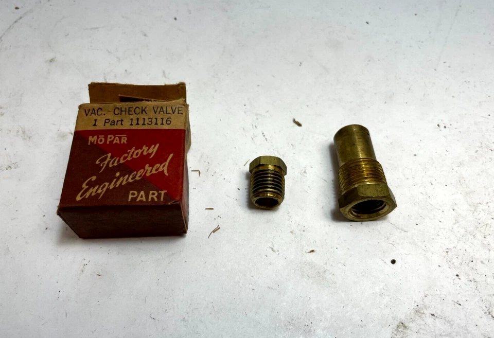 Válvula de retención de vacío Chrysler Windsor Royal 1941-1942 transmisión NOS 1113116 Foto 3 de 4