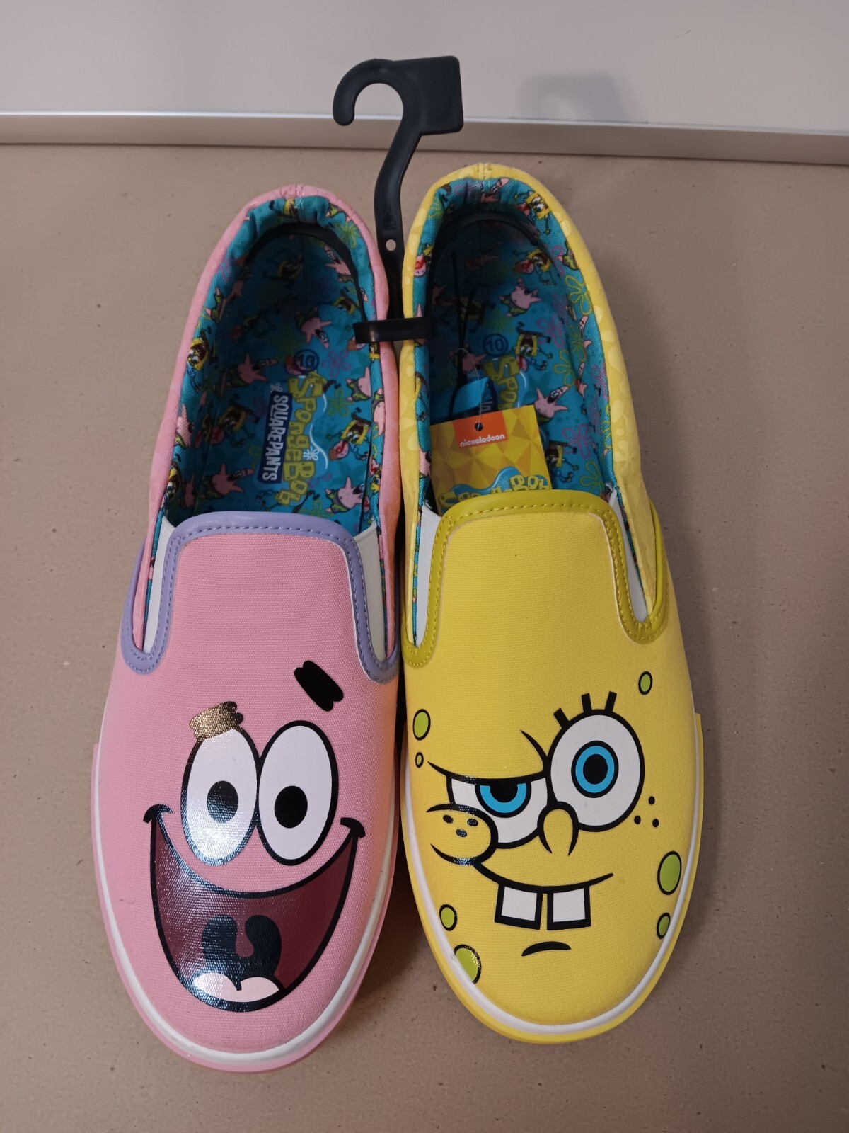 Nickelodeon Spongebob Squarepants Low Top Slip On Sneakers Women's Size 10