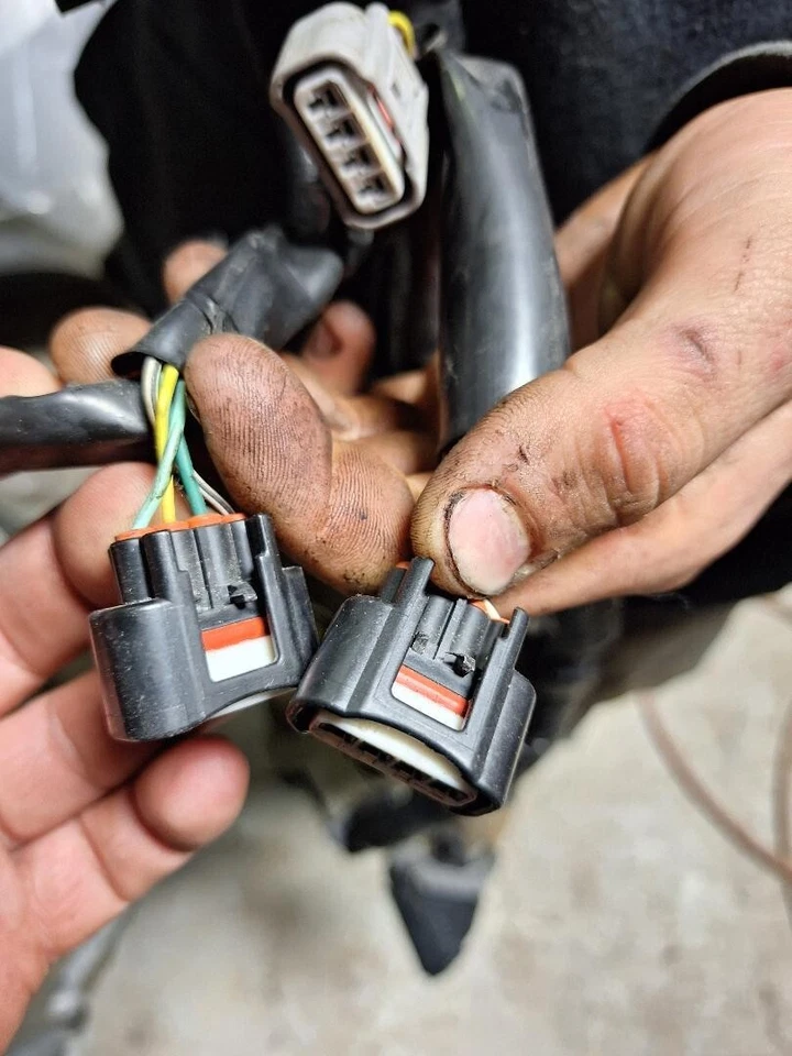 2015 Toyota YARIS 1.5L Engine Wire Harness - Image 4 of 4