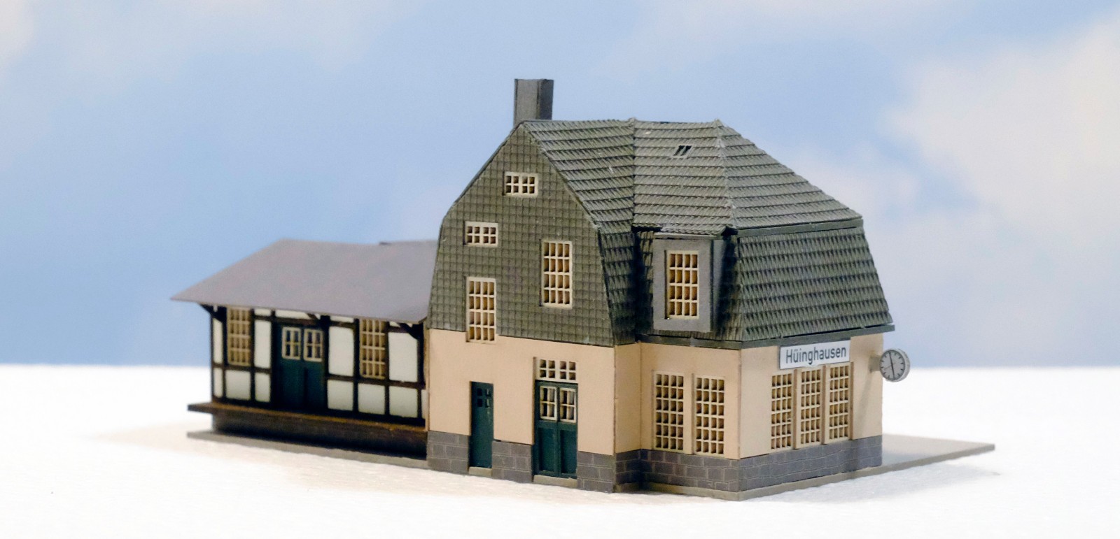 Faller Z Gauge Laser Cut Huinghausen Station 282704