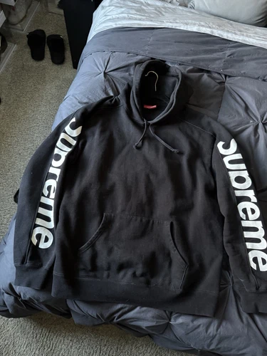 SWEATSHIRT À CAPUCHE NOIR SUPREME SIDELINE TAILLE GRAND LOGO