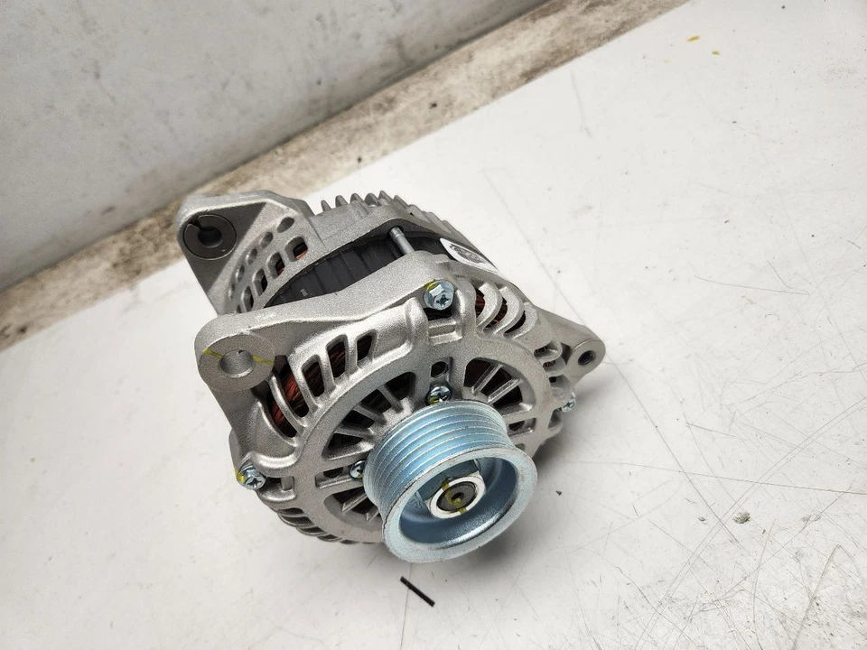 Alternador Infiniti M35 2006-2008 VQ35DE OEM REMAN 23100EG010 Foto 2 de 4