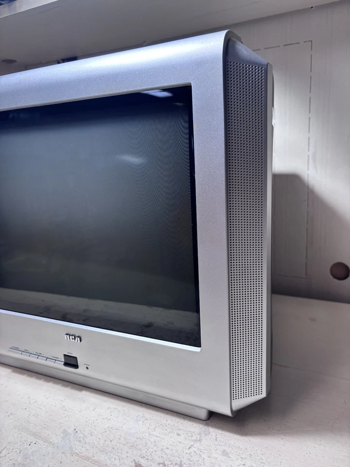 RCA, TruFlat, 14” CRT TV, 14F512T Retro Gaming TV Tested And Working - Image 3 of 4