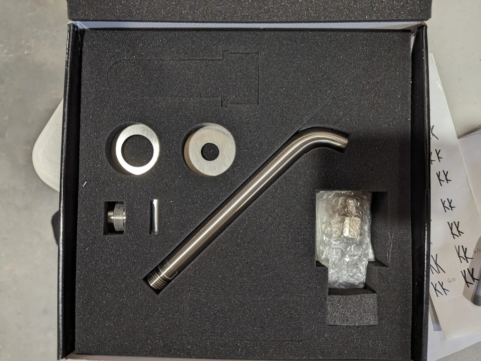 Grifo de lavabo MGS ER291-M 2 orificios montado en la pared ACERO INOXIDABLE MATE ¡Nuevo en caja! Foto 3 de 4