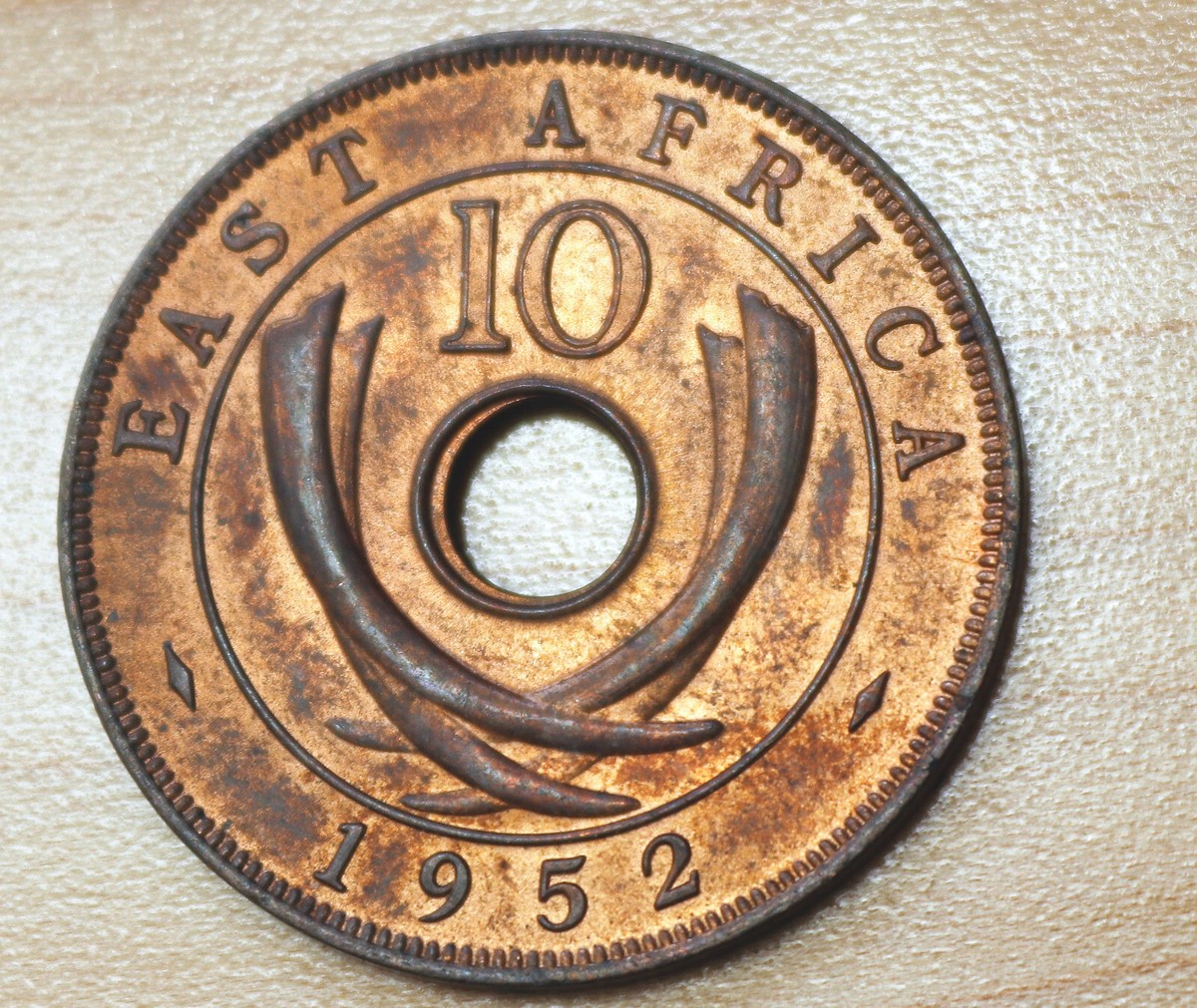 アンティーク 東アフリカ 1952 10セント アンティーク 東アフリカ 1952 10セント - メルカリ