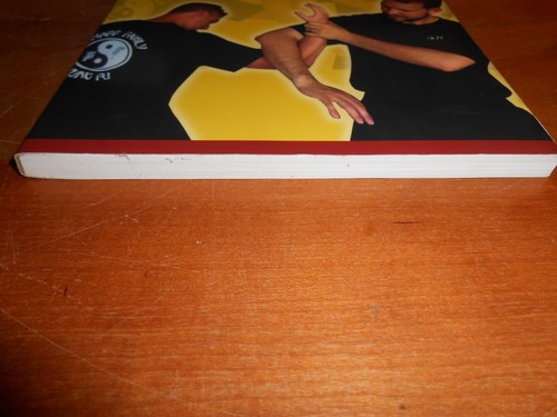 Noah Knapp KUNG FU GRAPPLING Illustrated - TPB VGC - Picture 4 of 9