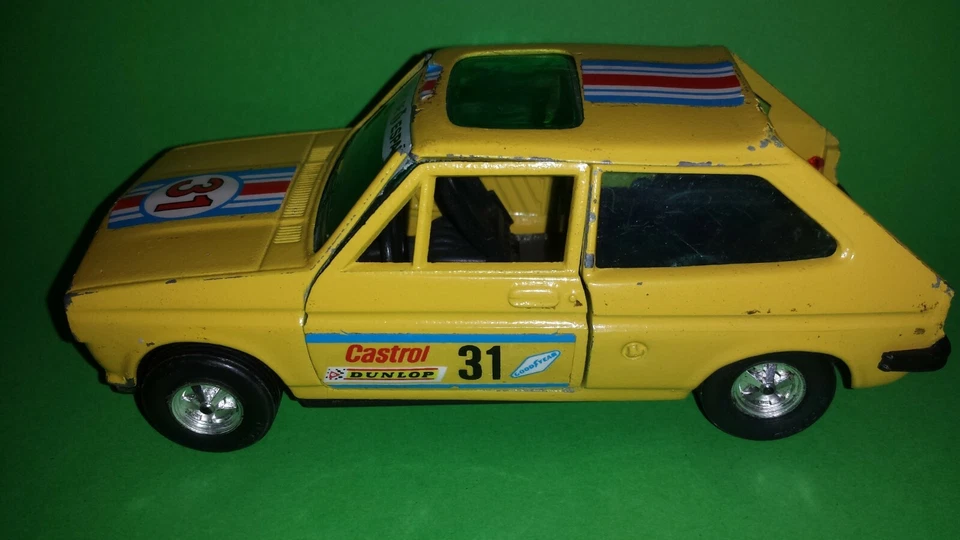 FORD FIESTA Amarillo "XXVI RALLYE DE ESPAÑA" NACORAL Ref 3518 - Imagen 3 de 4