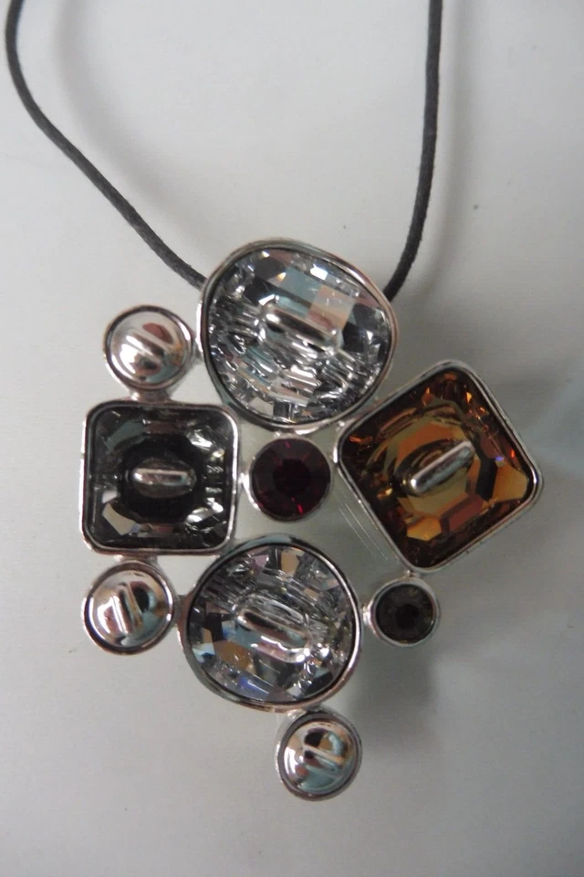 Collana Swarovski Con Bellissimo Ciondolo - Immagine 2 di 4