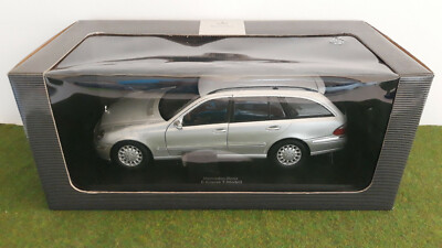 Miniature Kyosho 1/18 – Mercedes E-Klasse T-Modell (break) – Gris – Réf B66962166