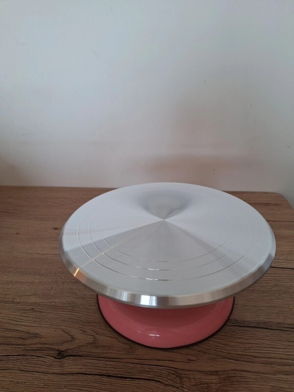 Plateau tournant de pâtisserie rose argenté pour gâteau de fête
