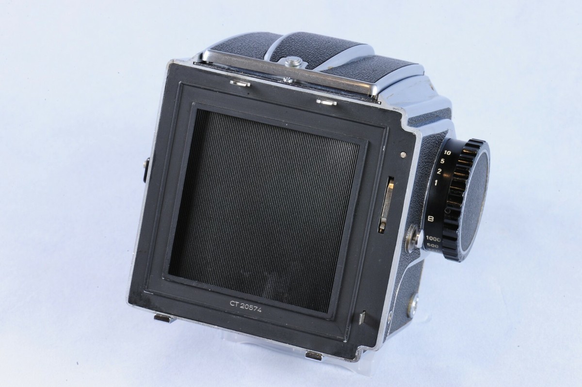 Hasselblad 1000F medium format camera w/ 80mmF2.8 lens w/ 2 Hasselblad 1000F medium format camera w/ 80mmF2.8 lens w/ 2