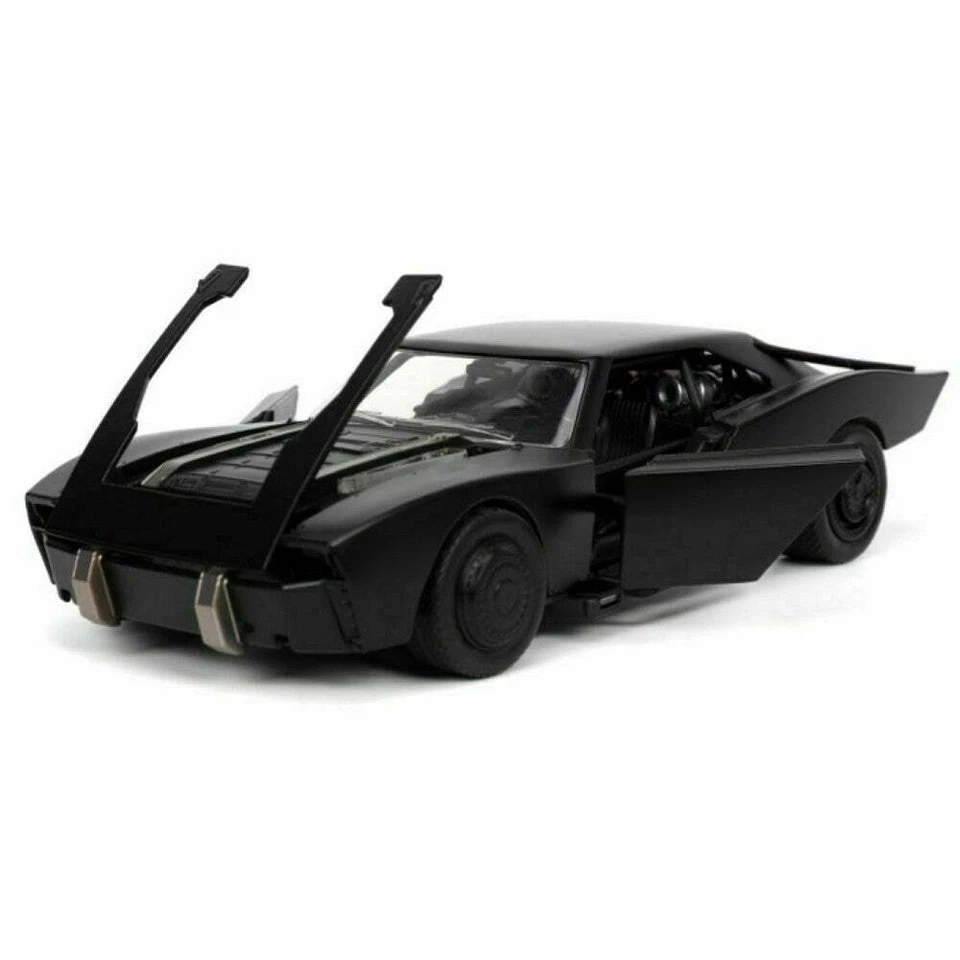 The Batman (2022) Movie Batmobile & Batman Figure 1:24 Scale Diecast Model Black - Image 3 of 4