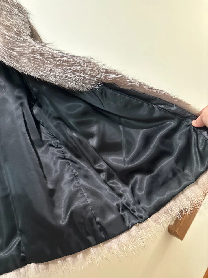 Chaqueta de piel real vintage 28" zorro plateado/gris con bolso Paul Cicchini para mujer 12-14 Foto 2 de 4