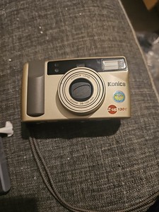 Compact Camera KONICA Z-UP 130E 35mm FILM AF ZOOM COMPACT CAMERA, WORKING .