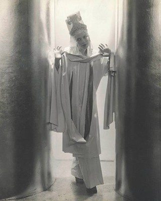 Dancer actress Tilly Losch walking between two big pillars with 1930s Old Photo