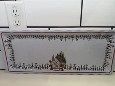 NEW The Grinch Christmas Whoville Textured Melamine Serving Tray 18”