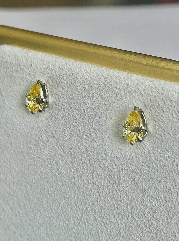 .75 ct Pear Cut Lab Created Citrine Stud Earrings in 925 Sterling Silver - Image 3 of 4