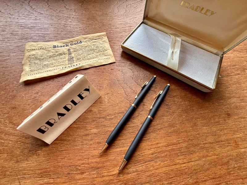 Vintage Champion Spark-Plug Bradley Pen Pencil Set Advertising Collectable Rare