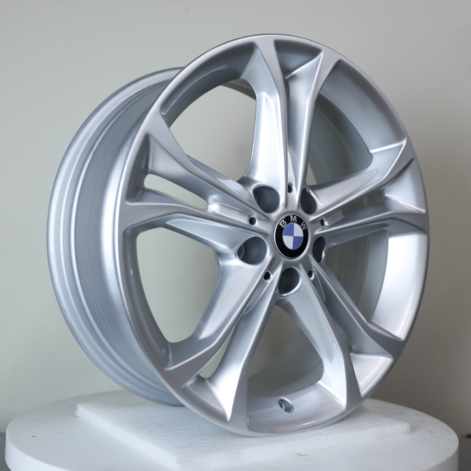 BMW X3 18X7.0 OEM SILVER WHEEL 18