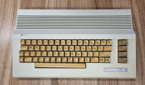 Cleaned and Serviced Commodore 64 C64C PAL 1 Months Warranty included - Afbeelding 4 van 8