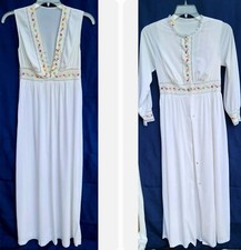 Gilead Gown and Robe Set Womens Size 32 Long White Embroidered Floral Vintage