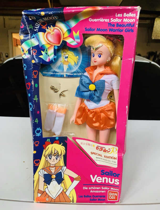 Bandai Sailor Moon Warrior Girls Sailor Venus Special Edition 11in Doll Stand