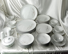 FINE CHINA JAPAN PLATINUM WHEAT DINNER SET FO...